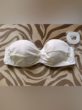 Victoria's Secret White Bikini Top Twist-Front Strapless Bandeau NWT